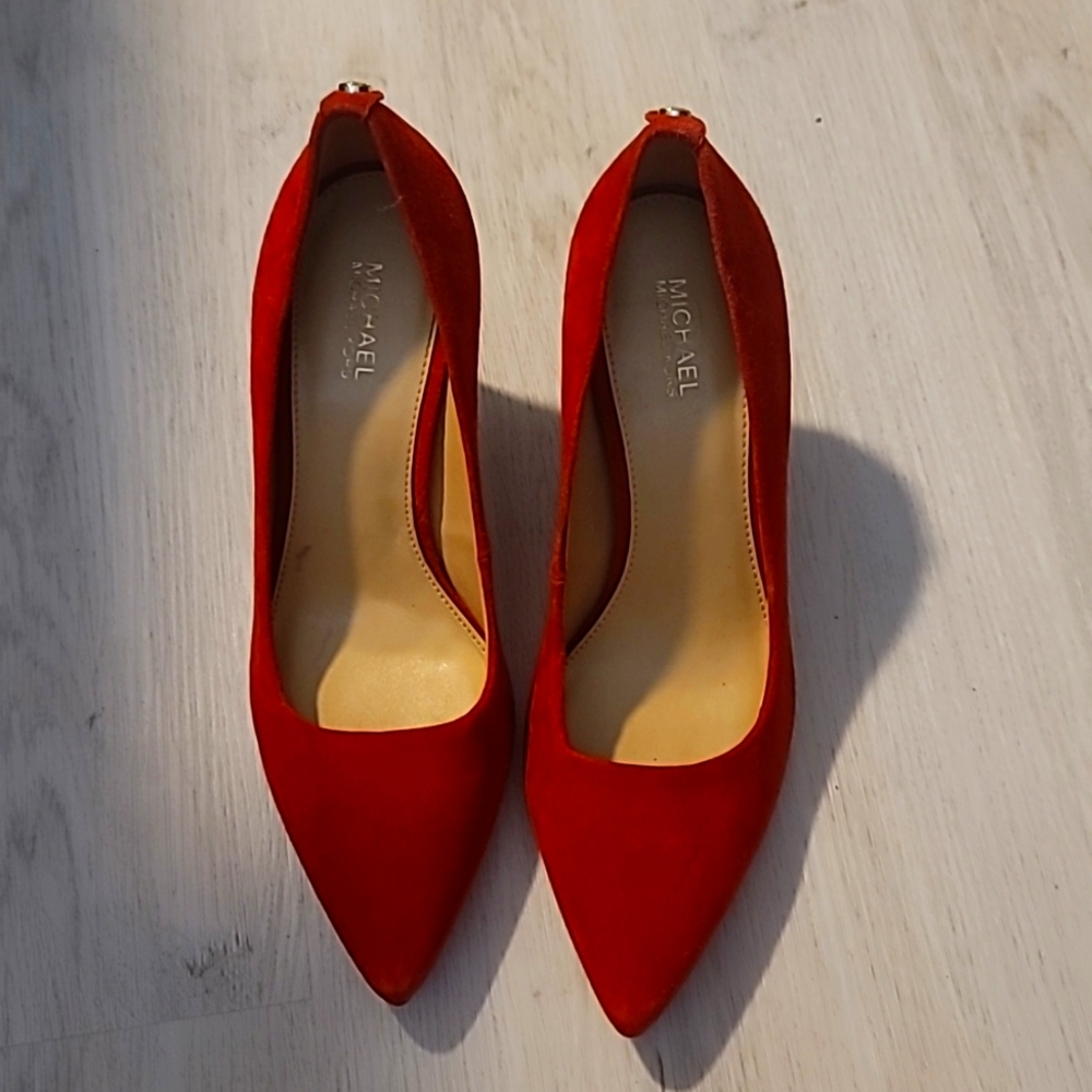 Michael Kor Pumps